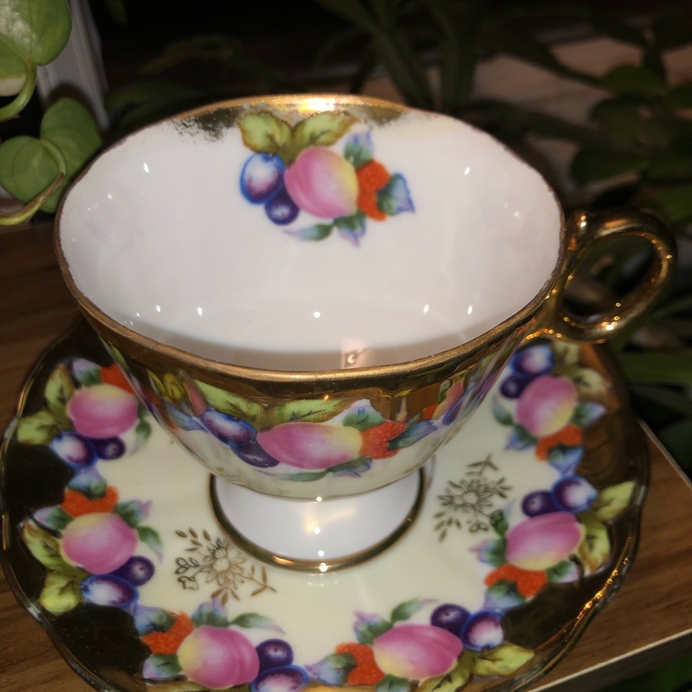 Royal Sealy China Tea Cup Set